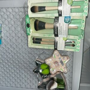 Eco tools brush set